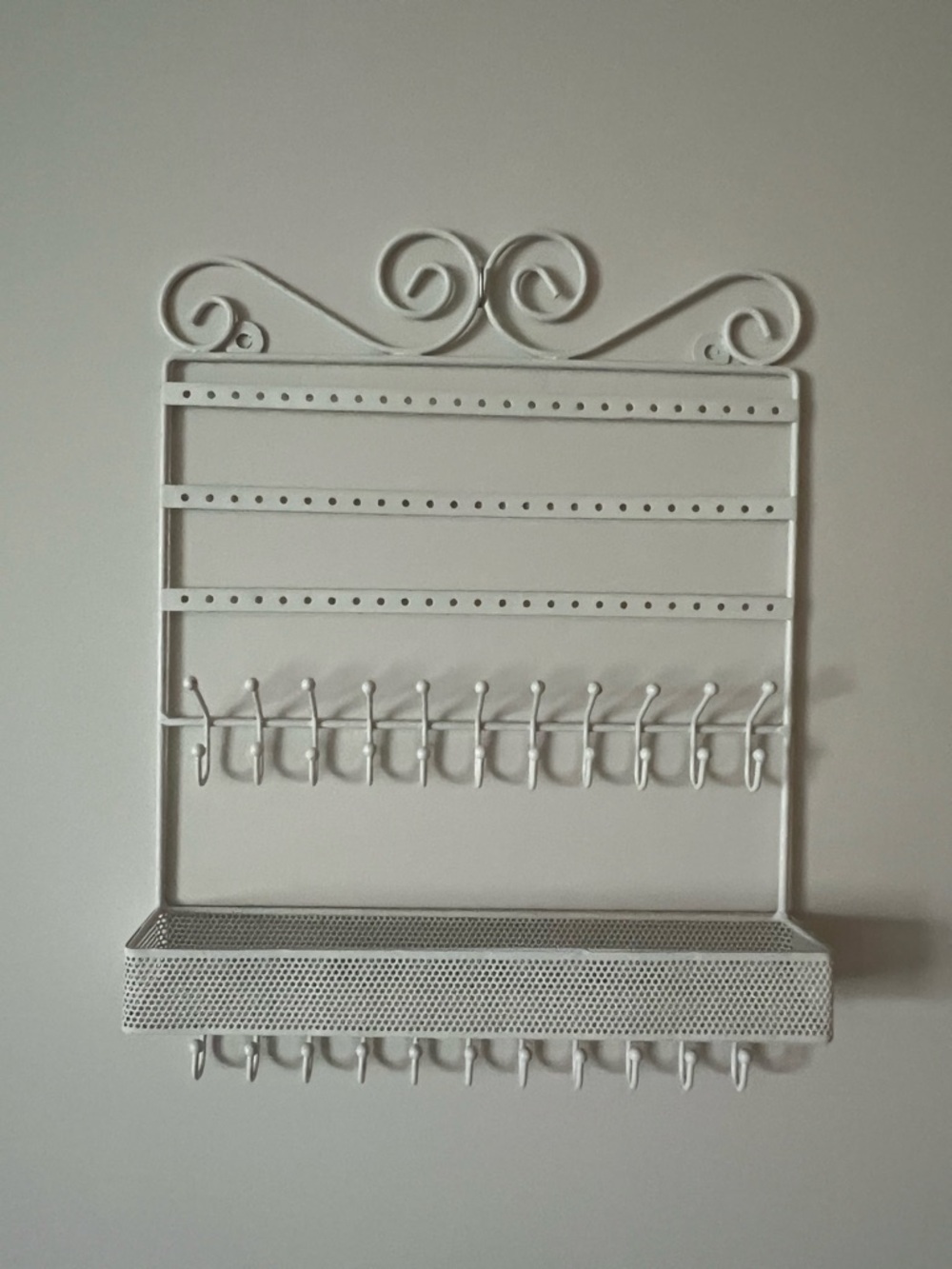 White Metal Jewelry Organizer Wall Rack